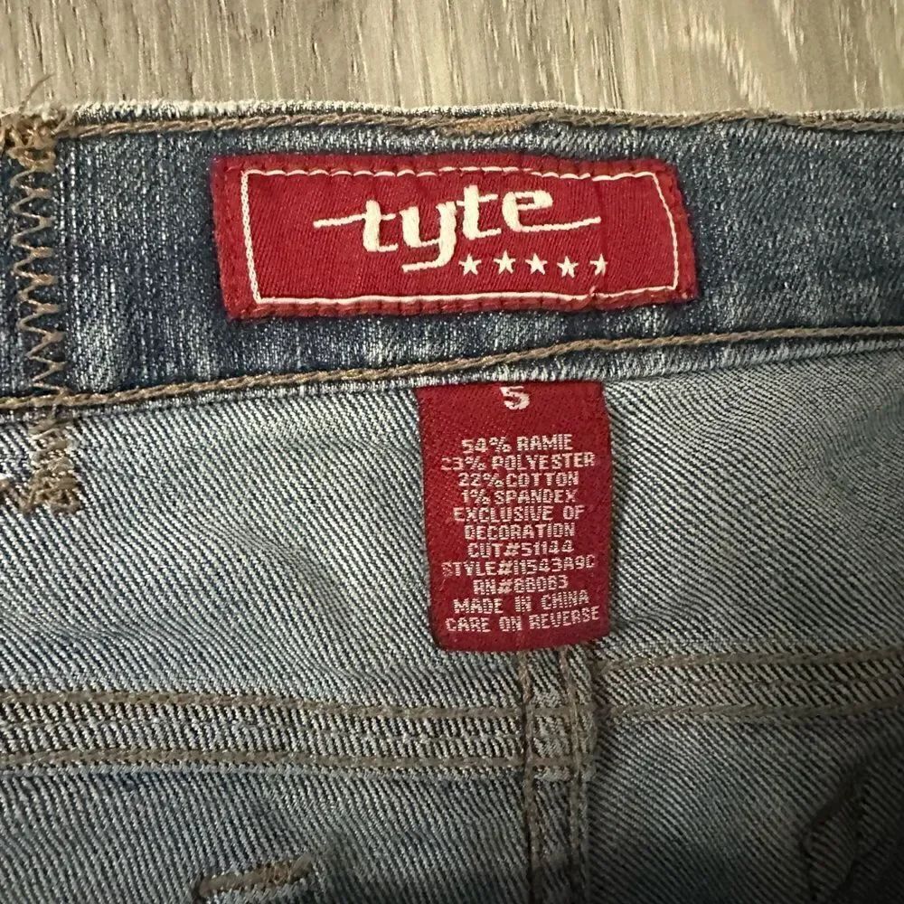 TYTE SIZE 5 - Picture 3 of 3